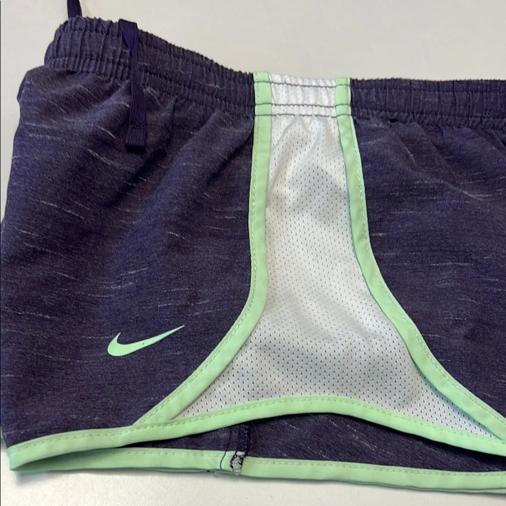 Girl's nike Shorts‎